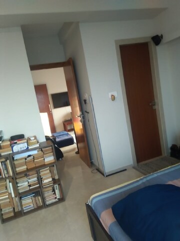 Bedroom in 1 BHK Apartment at Bandra West – for Rent