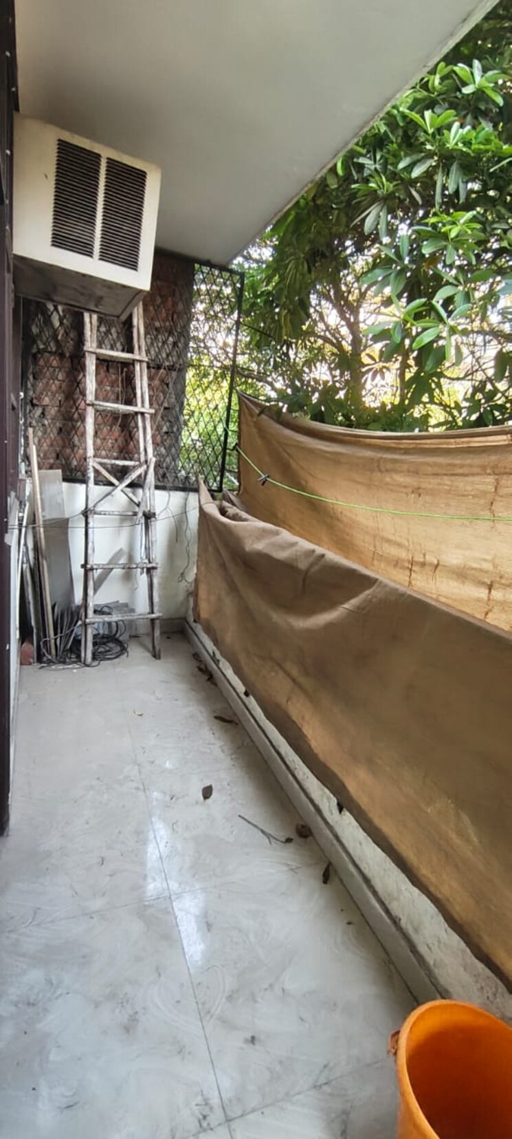 Balcony, malviya nagar 2 Bedroom 85 Sq.Yd. Builder Floor In Malviya Nagar Delhi 8653305