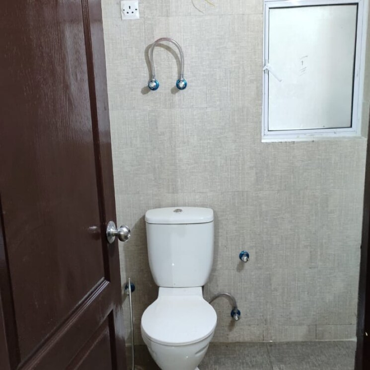 Bathroom, aditya-urban-homes 1 Bedroom 585 Sq.Ft. Apartment In Shahpur Bamheta Ghaziabad 8653258