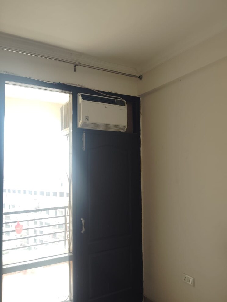 Room, sector 115 2 Bedroom 1200 Sq.Ft. Apartment In Sector 115 Mohali 8653367