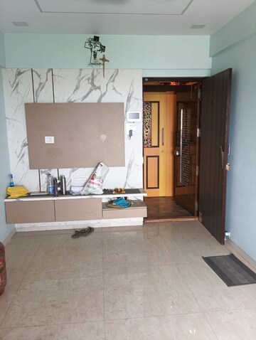 Room in 1 BHK Apartment at Kohinoor Majestic, Kalyan West – for Rent