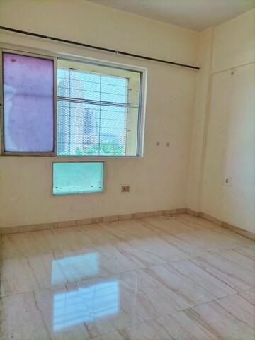 Room in 1 BHK Apartment at Riddhi Gardens CHS, Malad East – for Rent