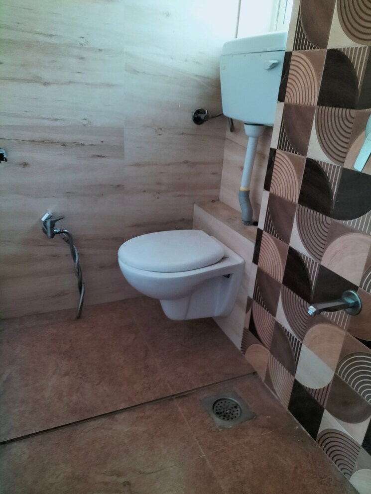 Bathroom, riddhi-gardens-chs 1 Bedroom 420 Sq.Ft. Apartment In Malad East Mumbai 8653437