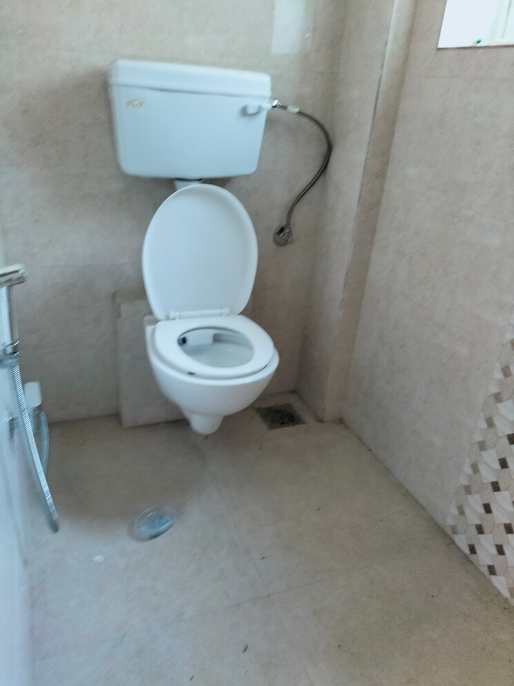 Bathroom, riddhi-gardens-chs 1 Bedroom 420 Sq.Ft. Apartment In Malad East Mumbai 8653437