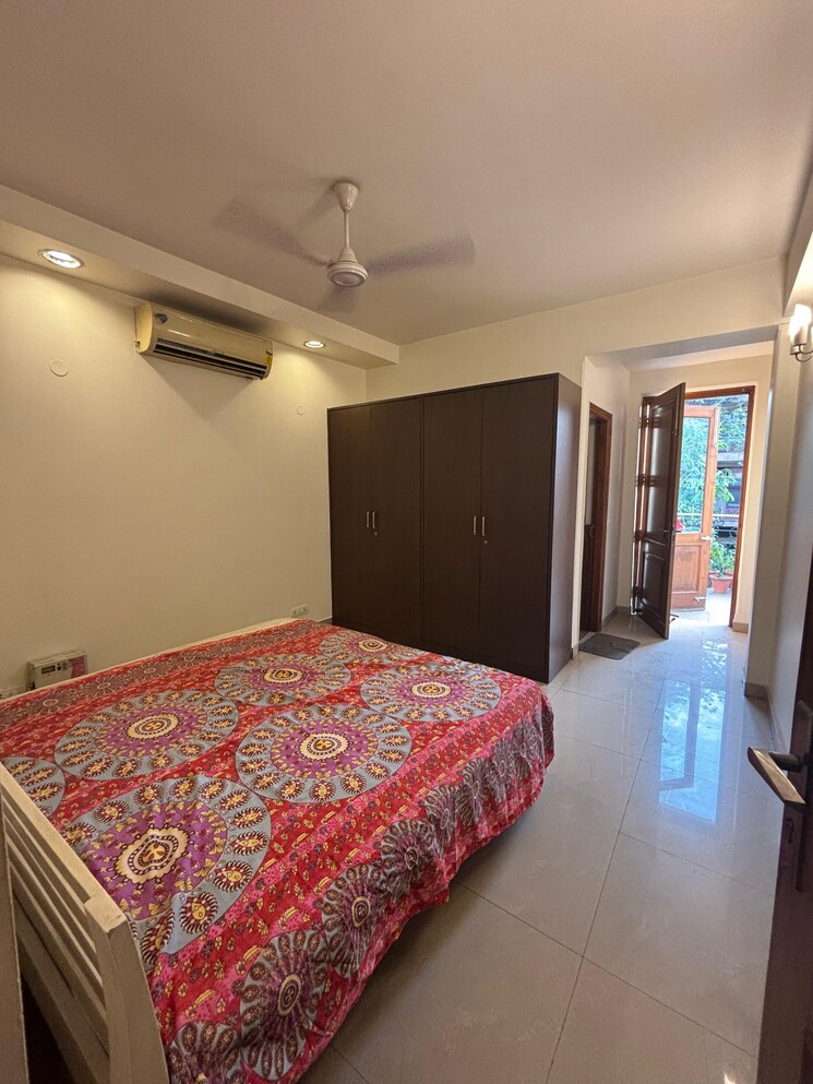 Bedroom, greater kailash i 3 Bedroom 217 Sq.Yd. Builder Floor In Greater Kailash I Delhi 8653446