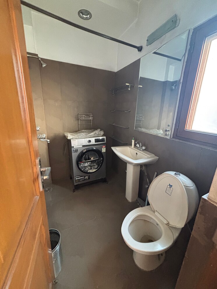 Master Bedroom, greater kailash i 3 Bedroom 217 Sq.Yd. Builder Floor In Greater Kailash I Delhi 8653446