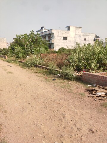  Plot For Sale in Jankipuram