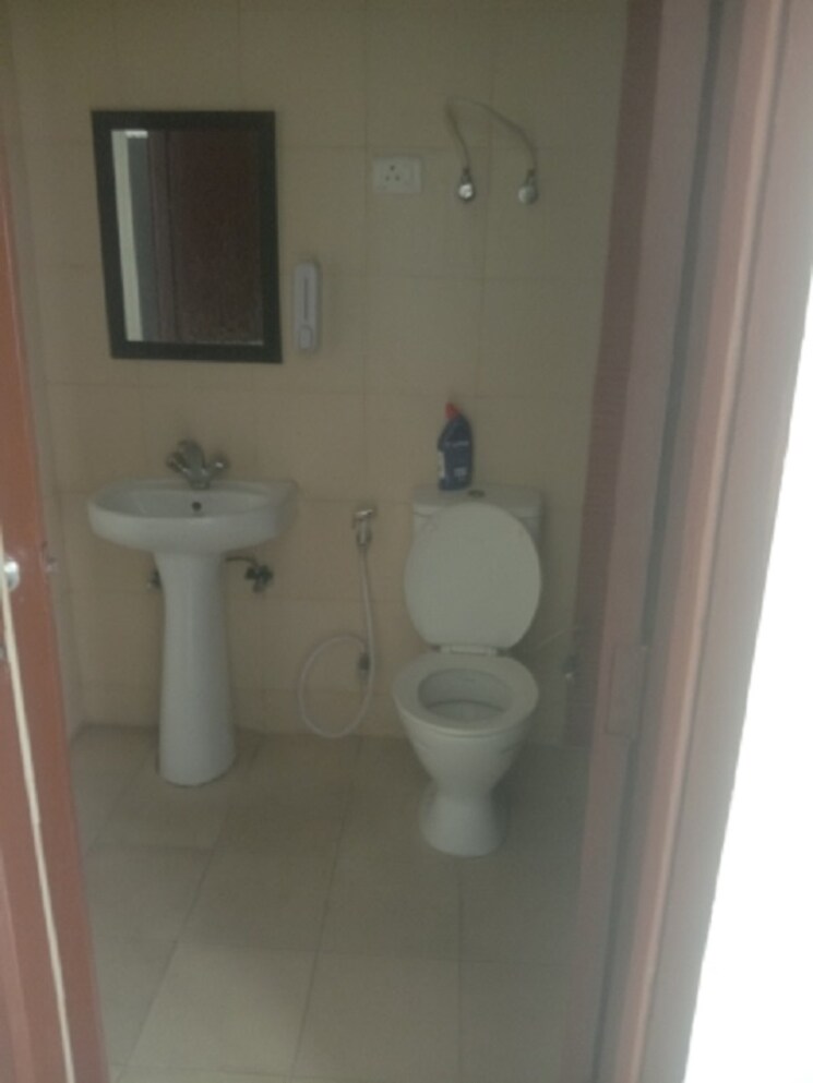 Bathroom, mahagun-mywoods 3 Bedroom 1225 Sq.Ft. Apartment In Sector 16c Greater Noida Greater Noida 8653487