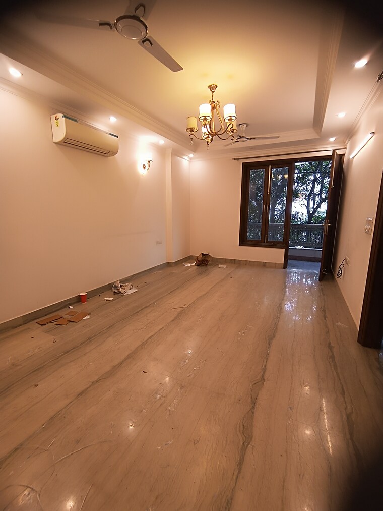 Room, chittaranjan park 3 Bedroom 1300 Sq.Ft. Builder Floor In Chittaranjan Park Delhi 8653765