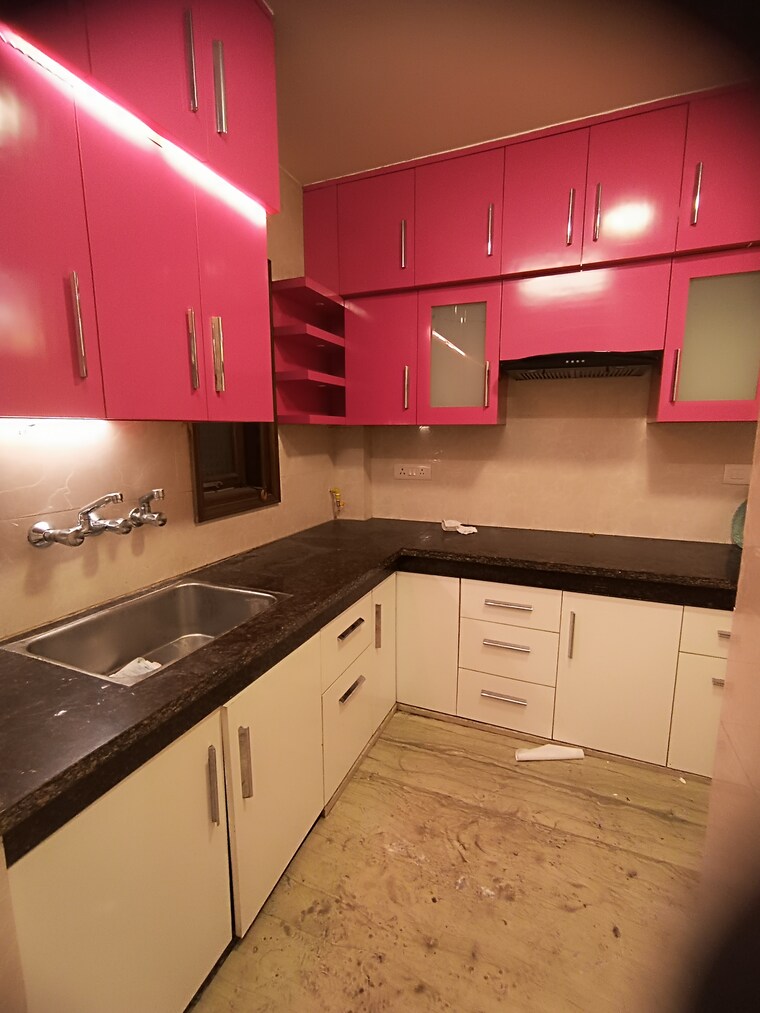 Kitchen, chittaranjan park 3 Bedroom 1300 Sq.Ft. Builder Floor In Chittaranjan Park Delhi 8653765