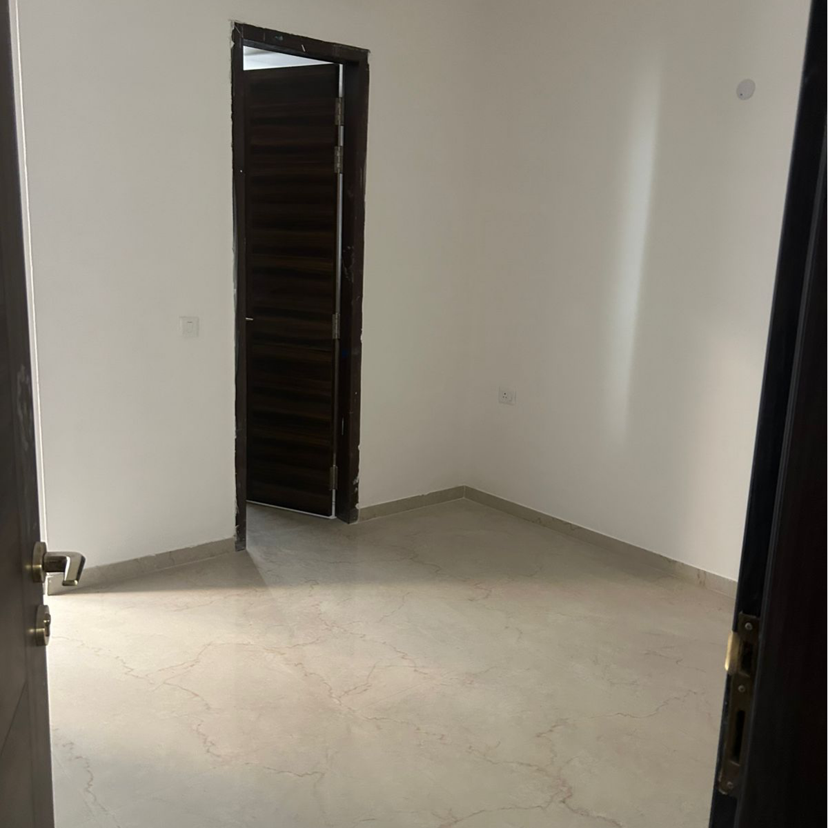 3.5 BHK + Servant Room,Study Room Builder Floor For Rent in Smart World Orchard