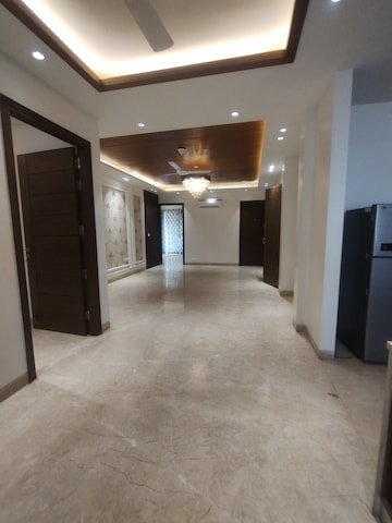 Furnished Amenities in 4 BHK Builder Floor at Ansal Sushant Lok I, Sector 43 – for Rent