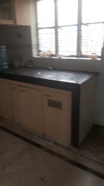 Kitchen in 2.5 BHK Apartment at Uma Cooperative Society, Mayur Vihar 1 – for Rent