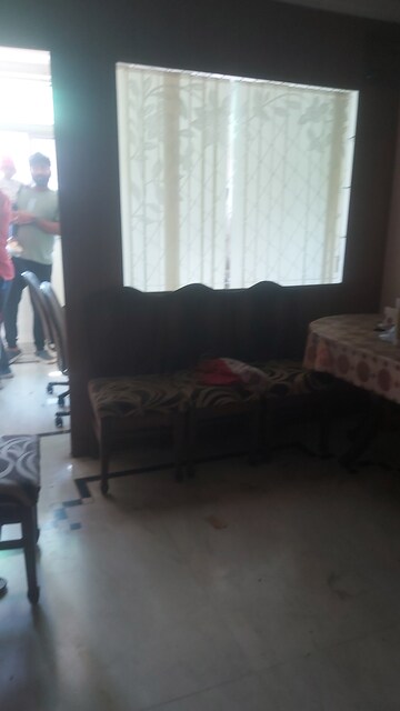 Furnished Amenities in 2.5 BHK Apartment at Uma Cooperative Society, Mayur Vihar 1 – for Rent