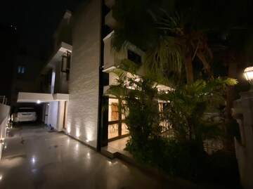 4 BHK Apartment – Exterior View View at Safdarjung Development Area - for Rent