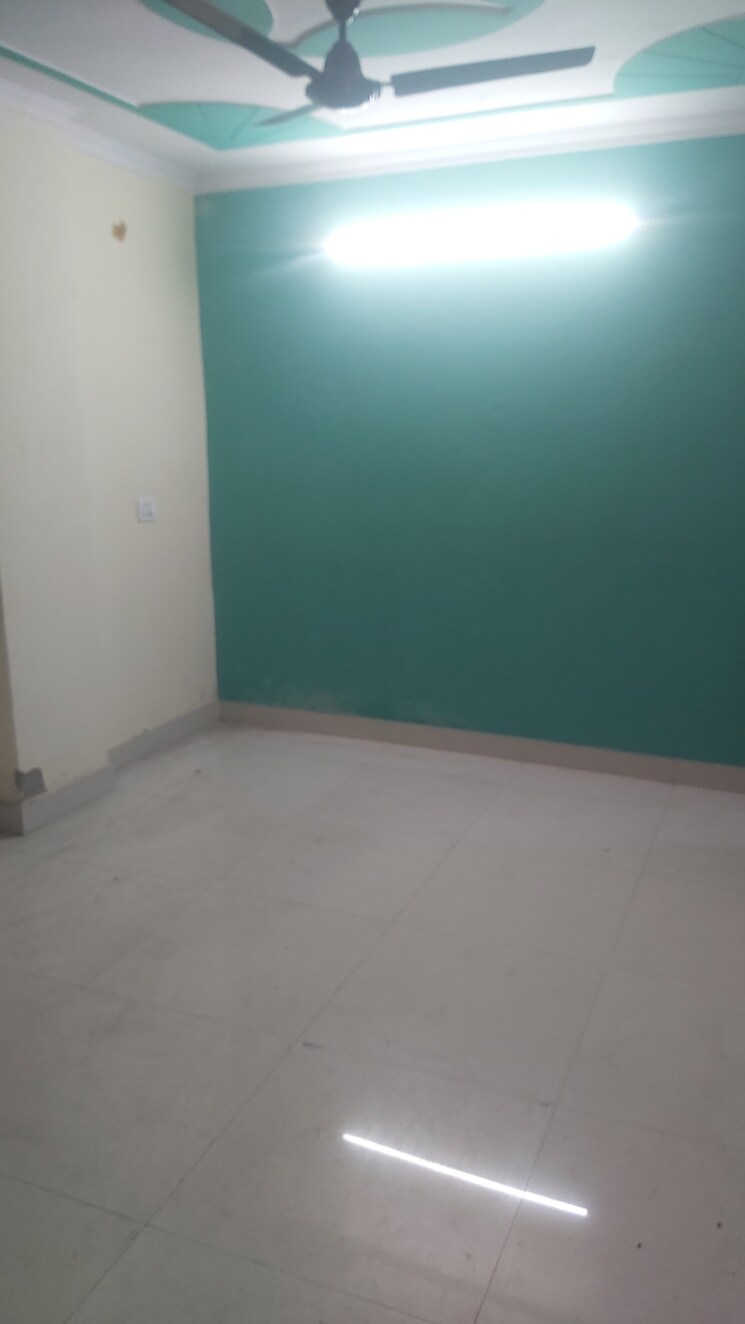 Room, mayur vihar 2.5 Bedroom 550 Sq.Ft. Builder Floor In Mayur Vihar Delhi 8654016