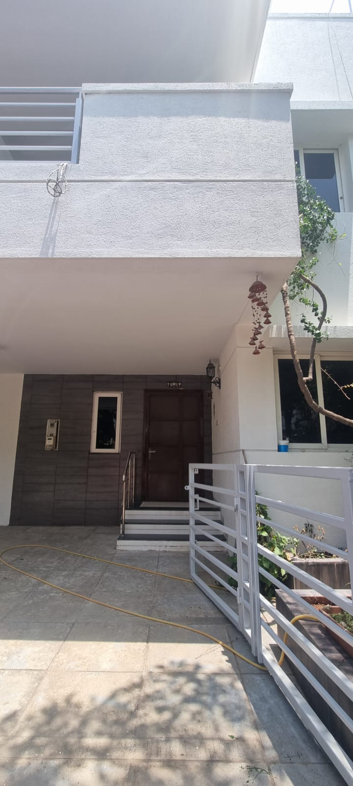 3 BHK + Pooja Room,Servant Room,Study Room Villa For Rent in Aparna HillPark Gardenia