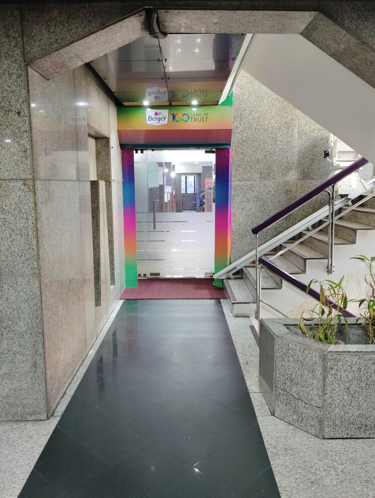 undefined, park street Commercial Office Space 1950 Sq.Ft. In Park Street Kolkata 8654058