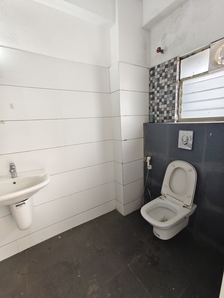 Bathroom, jyoti nagar 3 Bedroom 1988 Sq.Ft. Apartment In Jyoti Nagar Siliguri 8654067