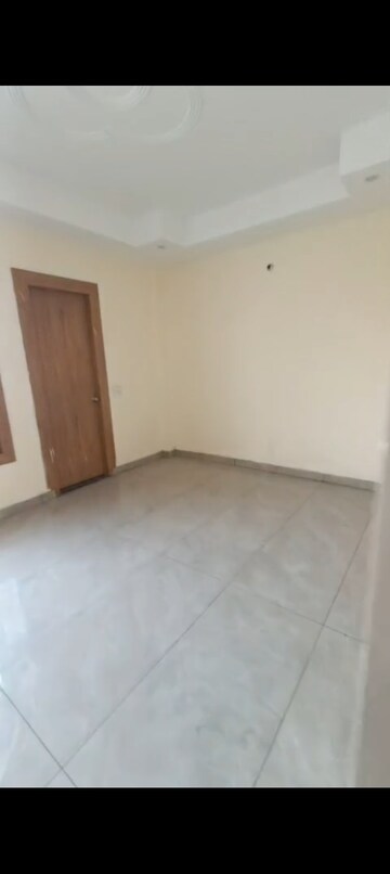 Room in 6 BHK Villa at Raj Nagar Extension – for Sale