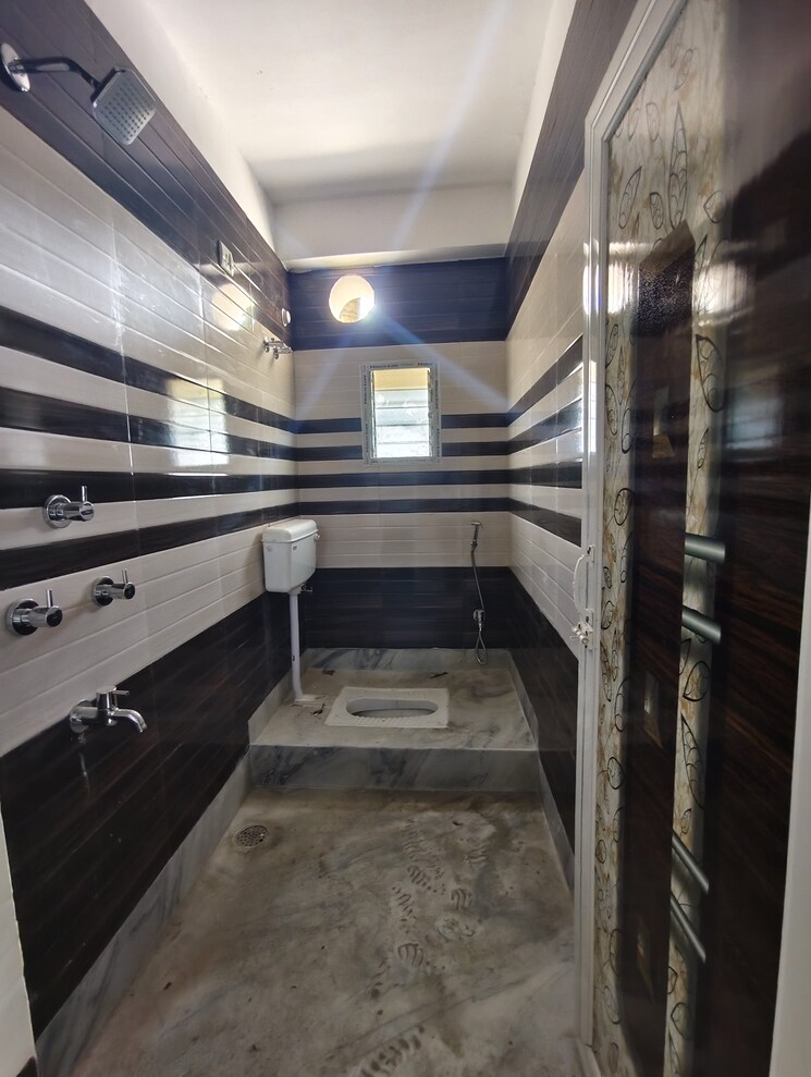 Bathroom, deshbandhu para 2 Bedroom 958 Sq.Ft. Builder Floor In Deshbandhu Para Siliguri 8654107
