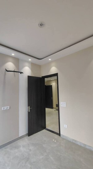 Building Lobby in 3 BHK Builder Floor at Harit Vihar RWA, Burari – for Sale