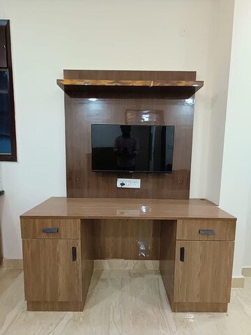 Furnished Amenities in 1 BHK Builder Floor at Ansal Sushant Lok I, Sector 43 – for Rent