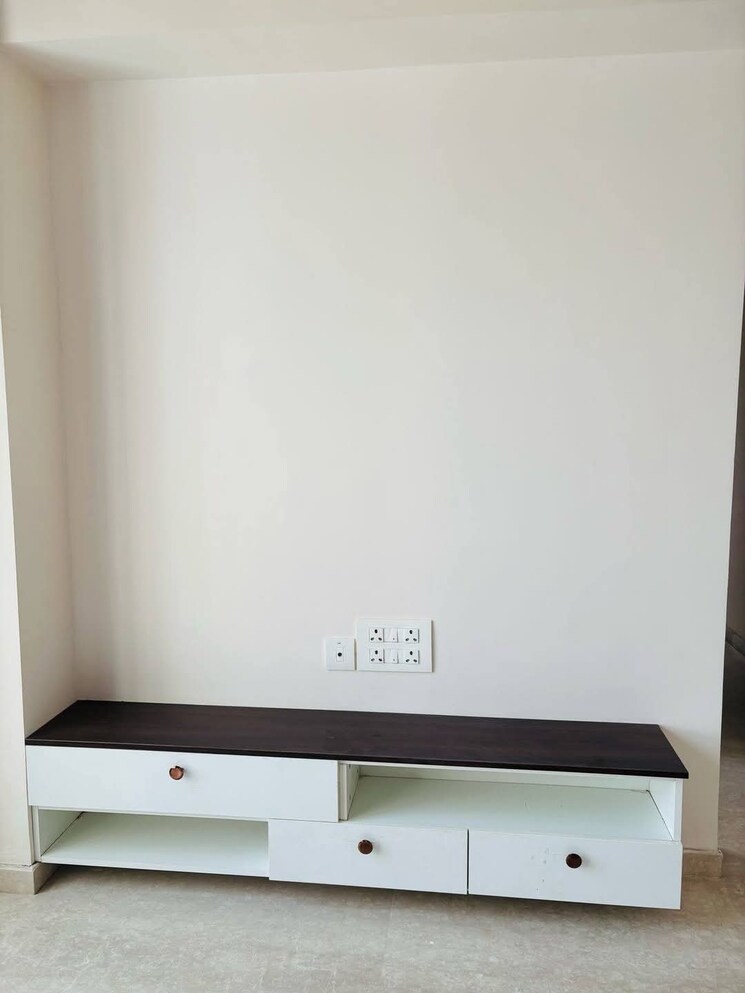 undefined, thane west 2 Bedroom 850 Sq.Ft. Apartment In Thane West Thane 8654119