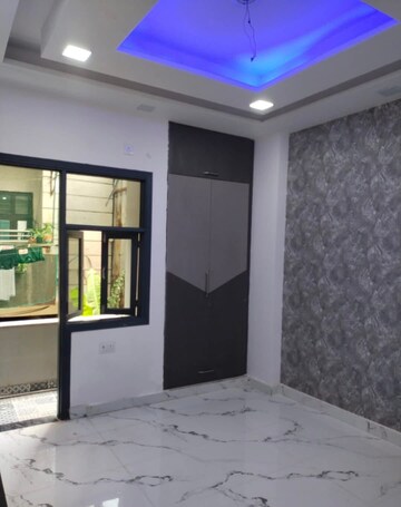 Room in 2 BHK Builder Floor at RWA Tomar Colony, Mukundpur – for Sale