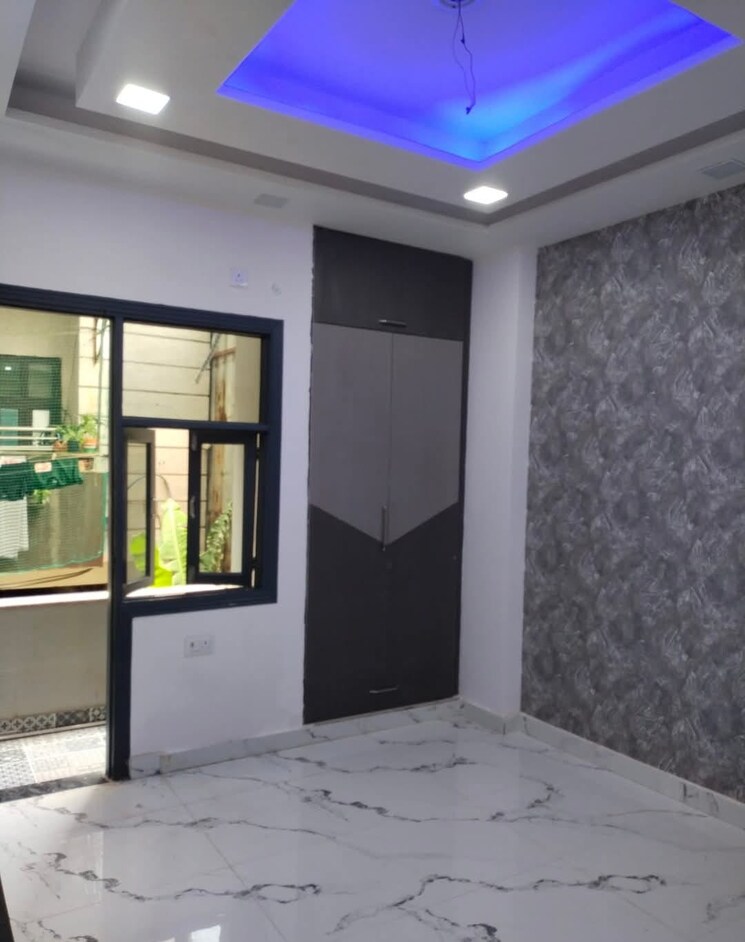Room, rwa-tomar-colony 2 Bedroom 500 Sq.Ft. Builder Floor In Mukundpur Delhi 8654123