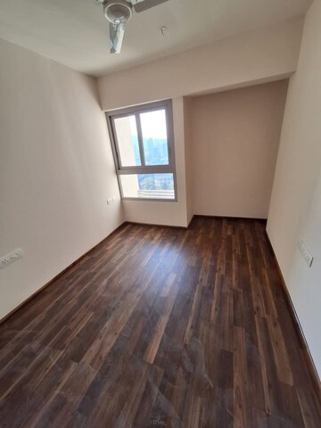 Room in 2 BHK Apartment at Thane West – for Rent