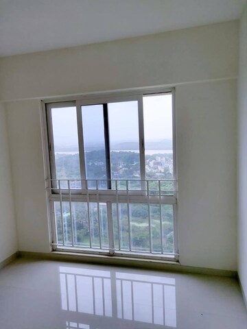 Room in 1 BHK Apartment at Vijay Orovia, Ghodbunder Road – for Rent
