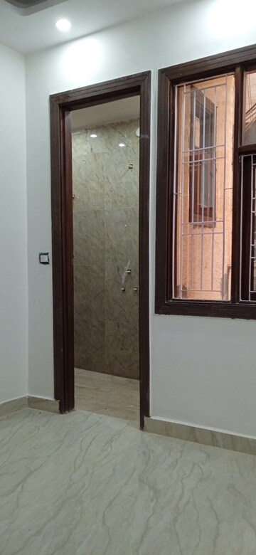 1 BHK Builder Floor For Sale in Igi Airport Area