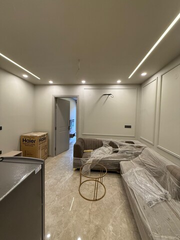 Master Bedroom in 1 BHK Builder Floor at Ardee City, Sector 52 – for Rent