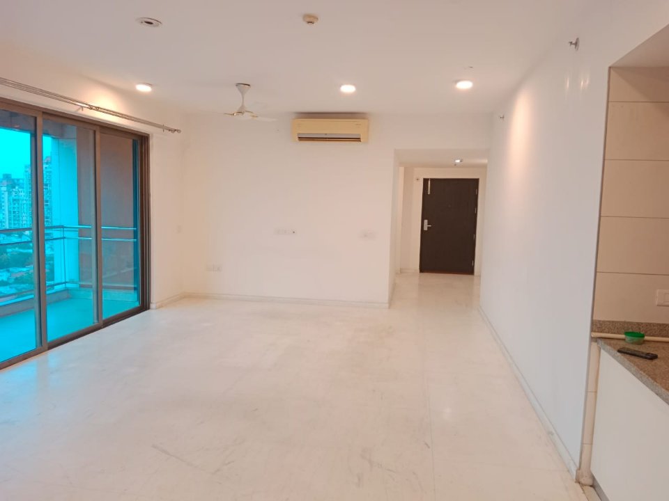 4 BHK + Servant Room Apartment For Sale in Tata Primanti-Tower Residences
