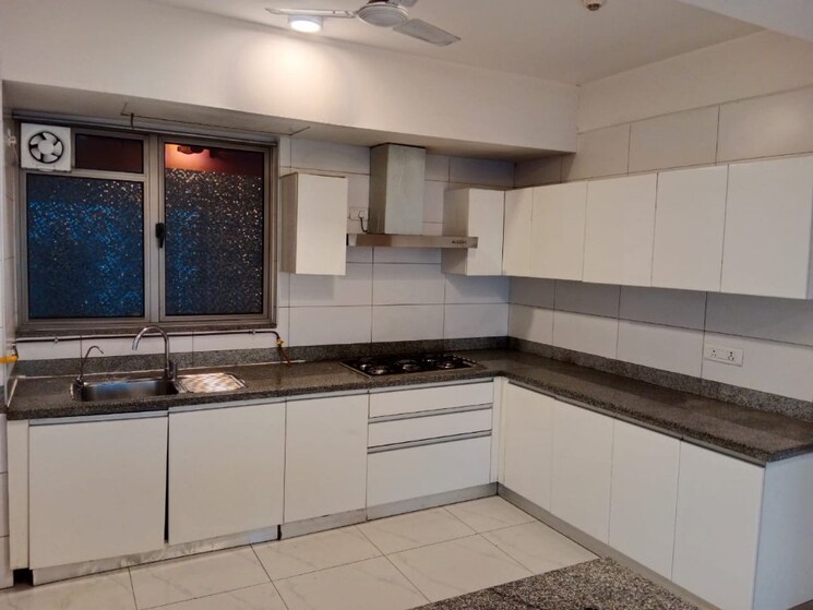 Kitchen, tata-primanti-tower-residences 4 Bedroom 2905 Sq.Ft. Apartment In Sector 72 Gurgaon 8654168