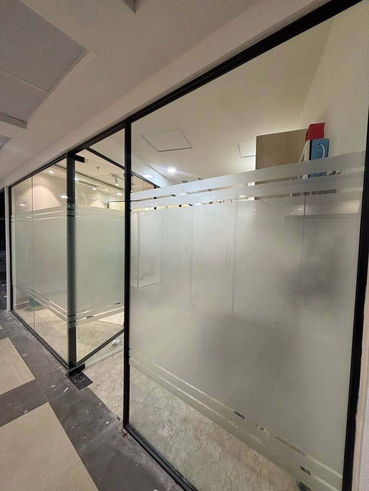 undefined, emaar-emerald-plaza Commercial Office Space 622 Sq.Ft. In Sector 65 Gurgaon 8654204