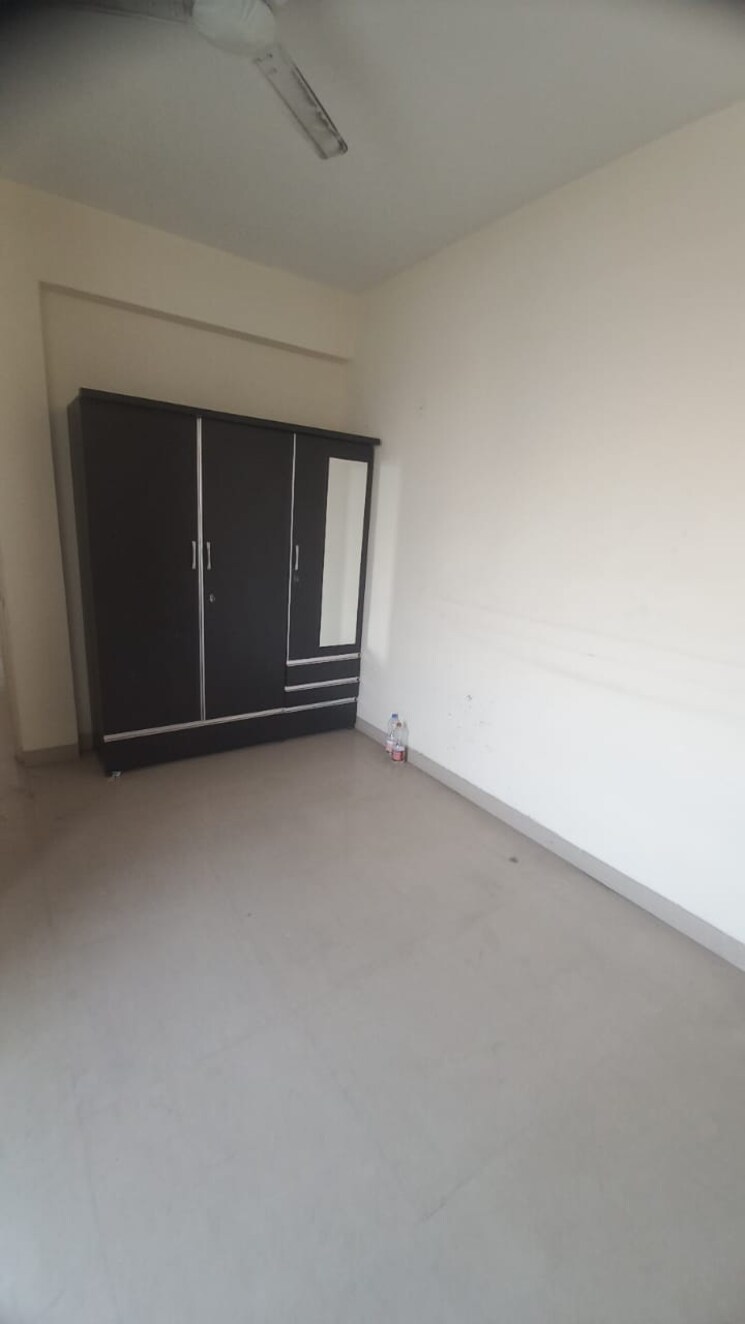 Room, unitech-south-city-ii 3 Bedroom 2100 Sq.Ft. Builder Floor In Sector 50 Gurgaon 8654210