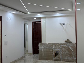 Building Lobby in 3.5 BHK Builder Floor at Unitech South City II, Sector 50 – for Rent