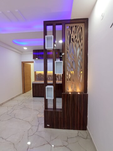 Room in 4 BHK Builder Floor at Sector 72 – for Sale