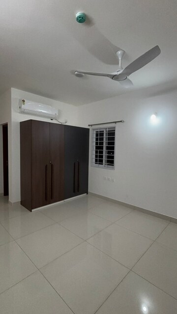 Room in 3 BHK Apartment at Prestige Tranquil, Kokapet – for Rent