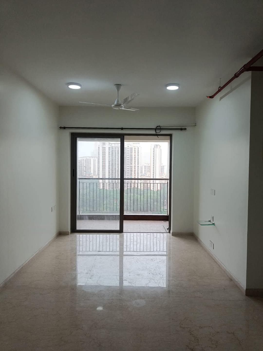 2 BHK + Pooja Room Apartment For Rent in Kalpataru Paramount