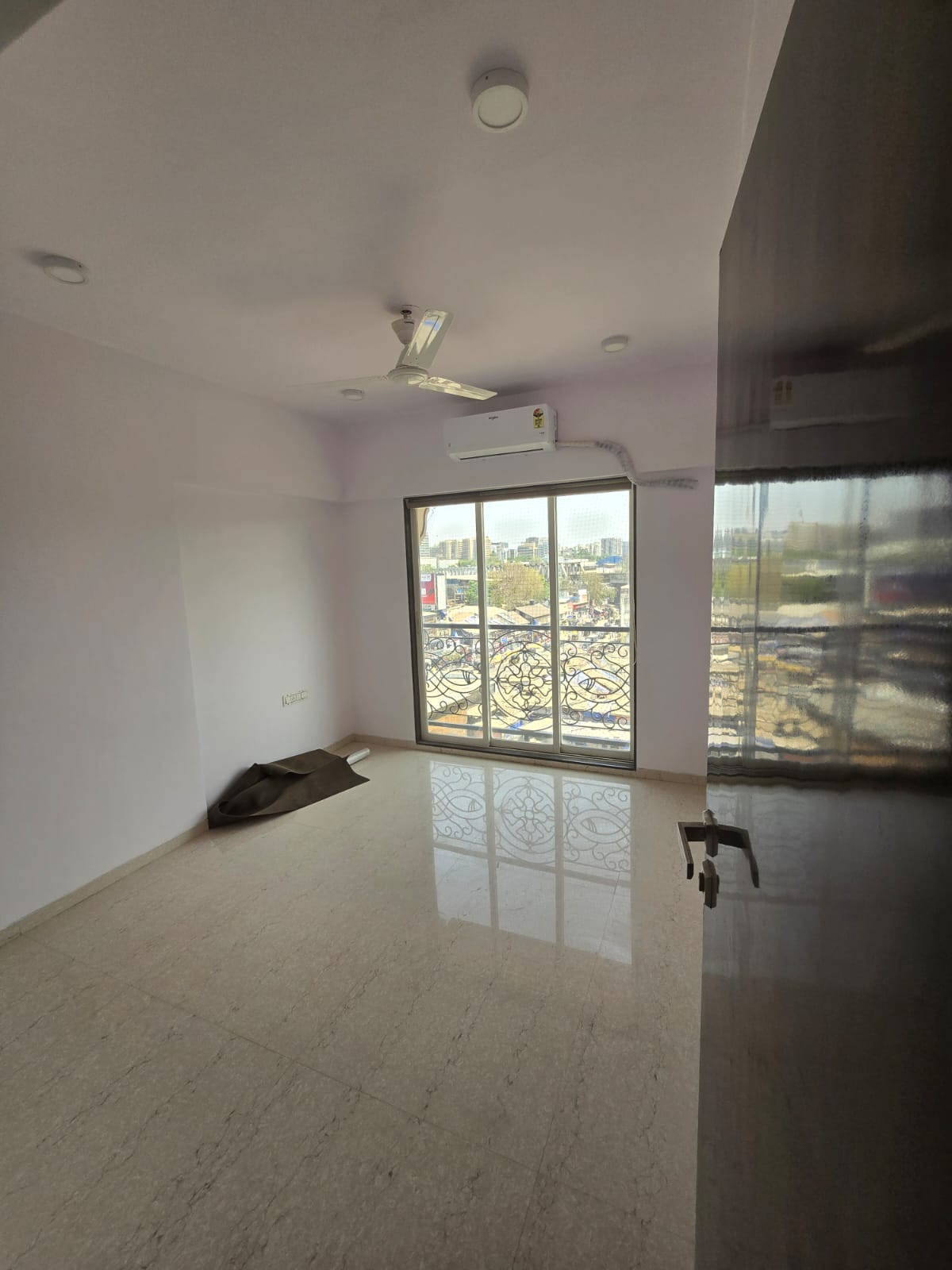 2 BHK 1095 Sq.Ft. Apartment in Evershine Cosmic