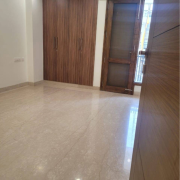 Room in 3 BHK Builder Floor at Greater Kailash I – for Rent