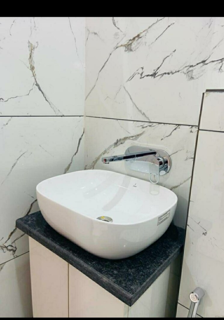 Bathroom, patiala road 1 Bedroom 900 Sq.Ft. Apartment In Patiala Road Zirakpur 8654267