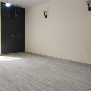 Room in 2 BHK Builder Floor at Pamposh Enclave – for Rent