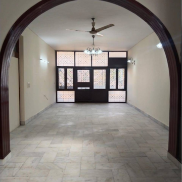 Living Room in 2 BHK Builder Floor at Pamposh Enclave – for Rent