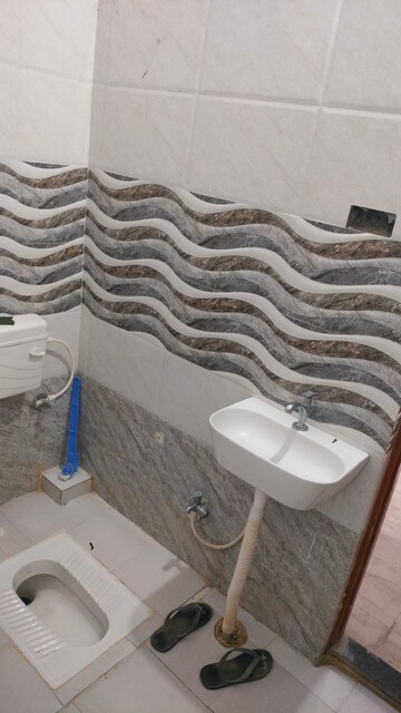 Bathroom in 1.5 BHK Independent House at Indira Nagar – for Rent
