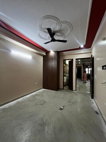 Room in 3 BHK Builder Floor at Sector 46 – for Rent