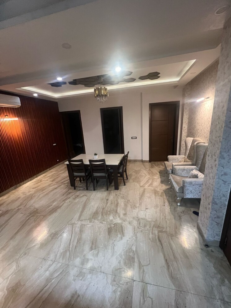 Bedroom, dlf-city-phase-iv 3.5 Bedroom 270 Sq.Yd. Builder Floor In Dlf Phase iv Gurgaon 8654316